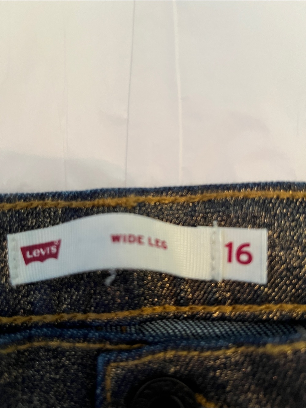 NWT Levi’s Girls Wide Leg Gold Foil Jeans - Picture 9 of 11